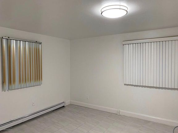 2nd image of 307 Poultney St #1