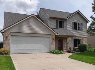 4405 Fenwick Dr, New Haven, IN 46774