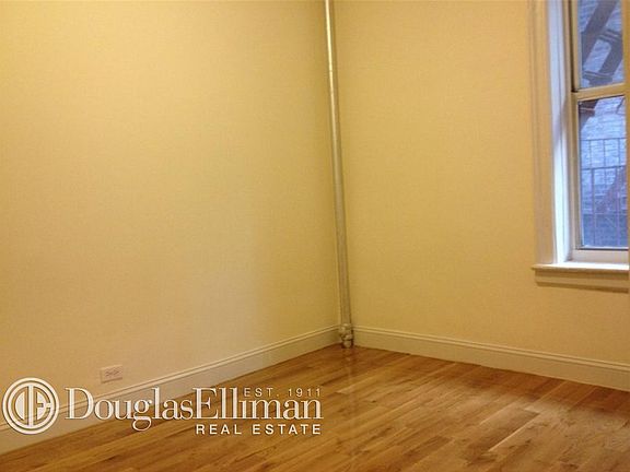 3rd image of 565 W 175th St APT 32