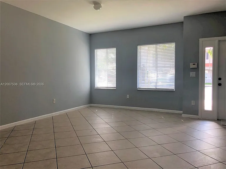 8209 SW 25th Ct — Photo 33