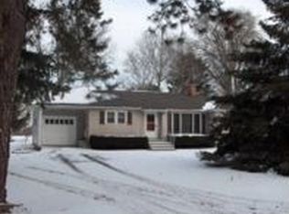 11519 Platten Rd, Lyndonville, NY 14098