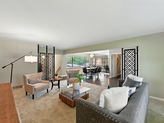 4th image of 6934 Woodsedge Dr