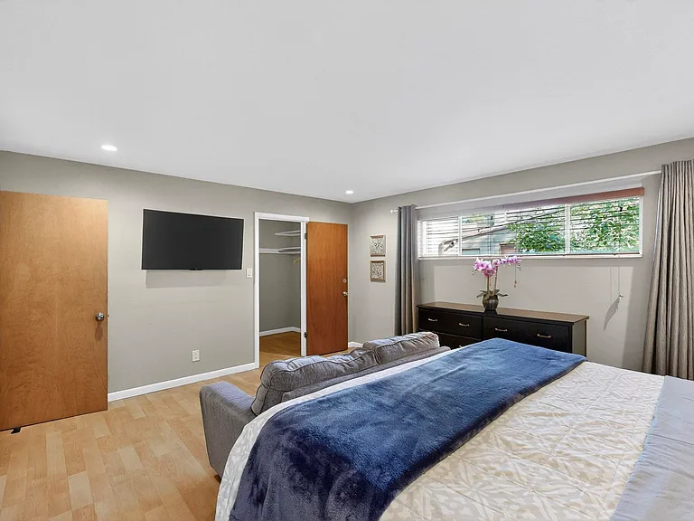 4715 Marquette Ave NE — Photo 16