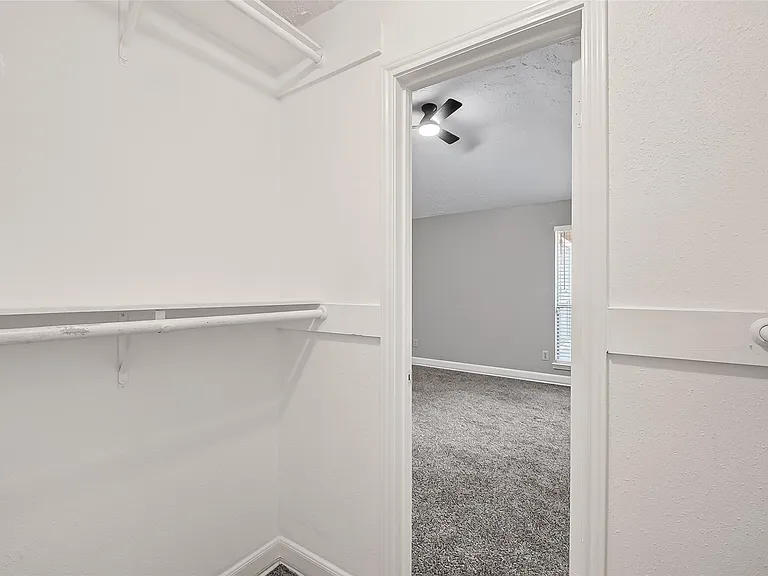 12403 Meadow Ridge Dr — Photo 26