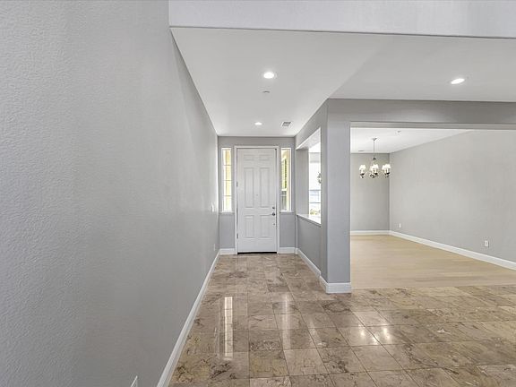 5th image of 191 Curry Ave