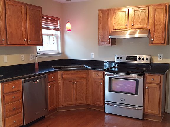 3rd image of 1405 Selma Ln