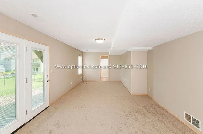 916 NW 62nd Ter — Photo 22