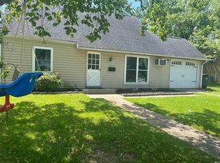 1402 Cinnamon Rd, Fort Wayne, IN 46825