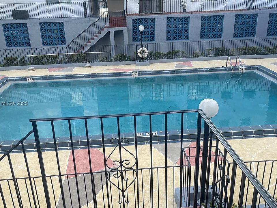 1st image of 1635 W 44th Pl APT 214