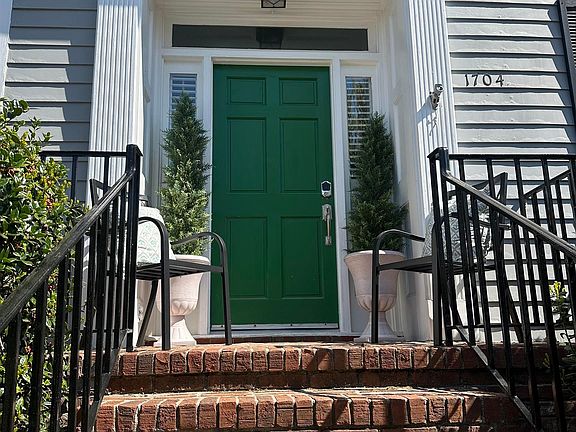 2nd image of 1704 Phelps St