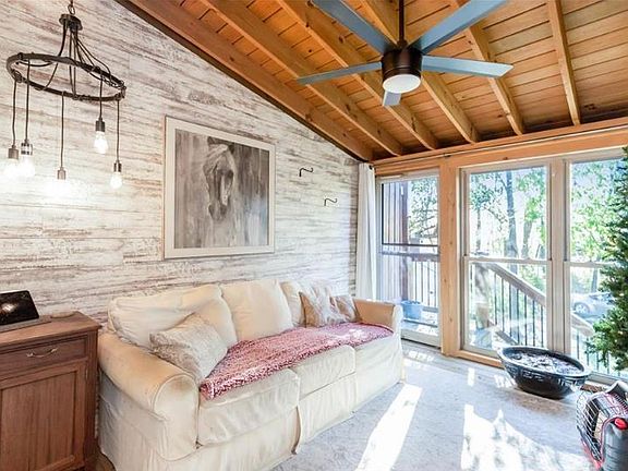 5th image of 15126 Glenwood Ave #1