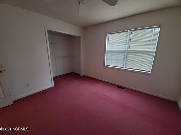 4th image of 3911 Sterling Pointe Dr #7
