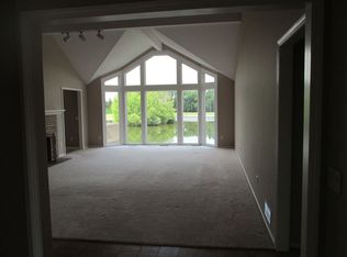 10332 Meadowridge Rd, Fort Wayne, IN 46814