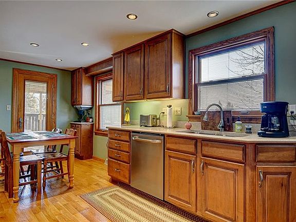 5th image of 102 Kelvington Dr
