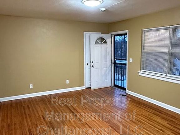 5th image of 3009 Saint Paul St