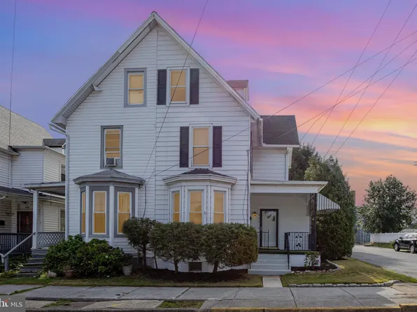 402 Spruce St, Steelton, PA 17113