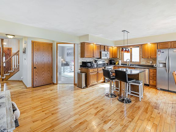 5th image of 1029 Burnwyck Dr