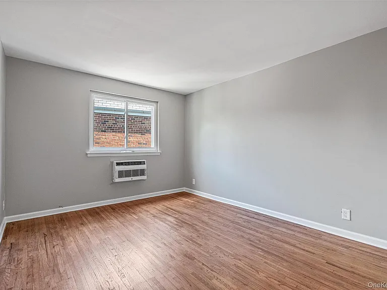 175-03 Peck Ave #2 — Photo 16