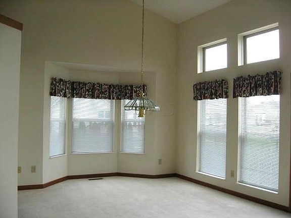 3rd image of 6637 Wynwright Dr