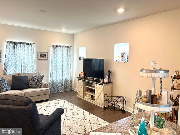 4th image of 35108 Wright Way
