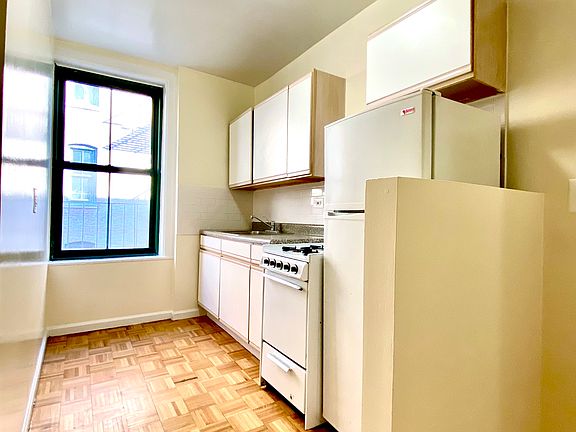 2nd image of 535 E 78th St #4GV