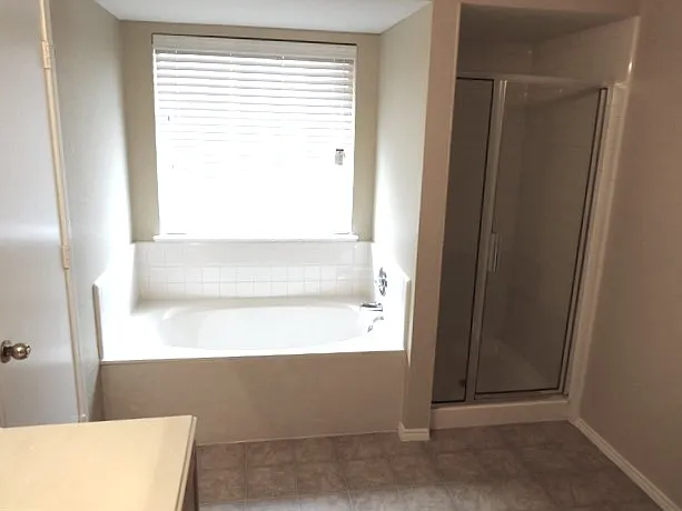 7610 Dockside Dr — Photo 8