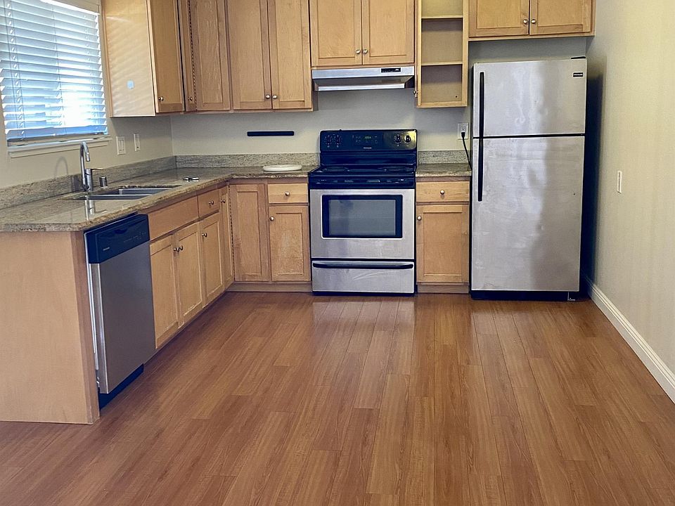 1st image of 466 24th St