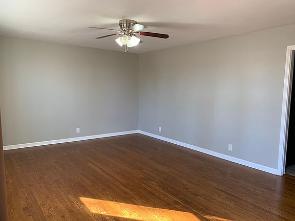 5th image of 528 Aurelia Lynn Dr