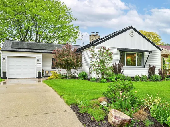 9544 West Center STREET, Milwaukee, WI 53222