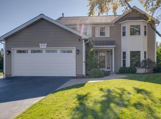 370 Olson Ct, Batavia, IL 60510
