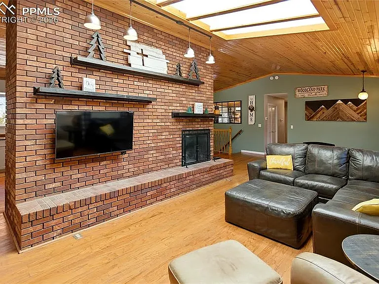 175 Piney Point Ln — Photo 7