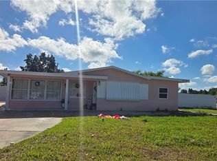 10 E Jersey RD, LEHIGH ACRES, FL 33936