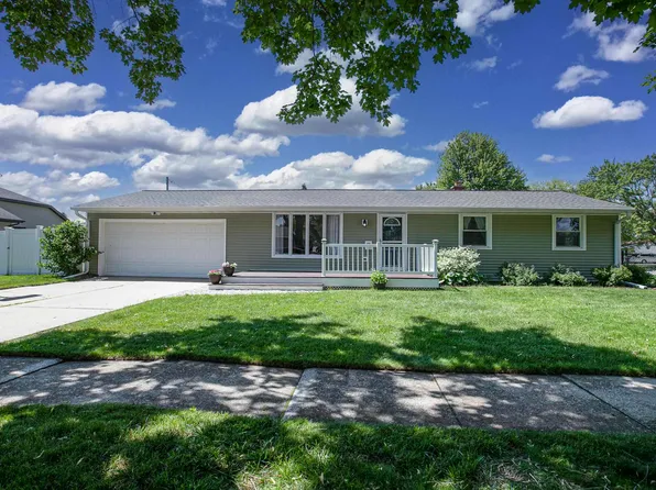 1520 Cook St, De Pere, WI 54115