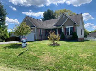 375 Roper Dr, Bowling Green, VA 22427