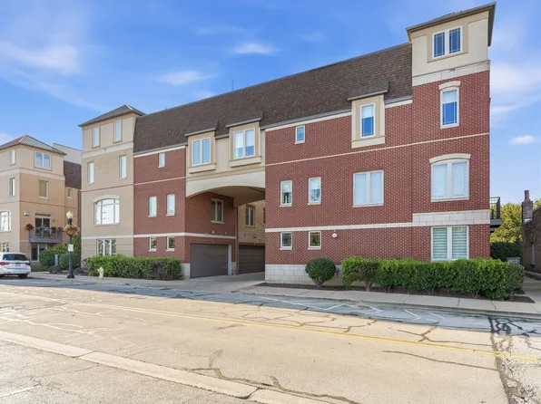 922 Warren Ave Unit 105, Downers Grove, IL 60515