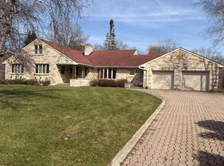 170 North Rolland ROAD, Brookfield, WI