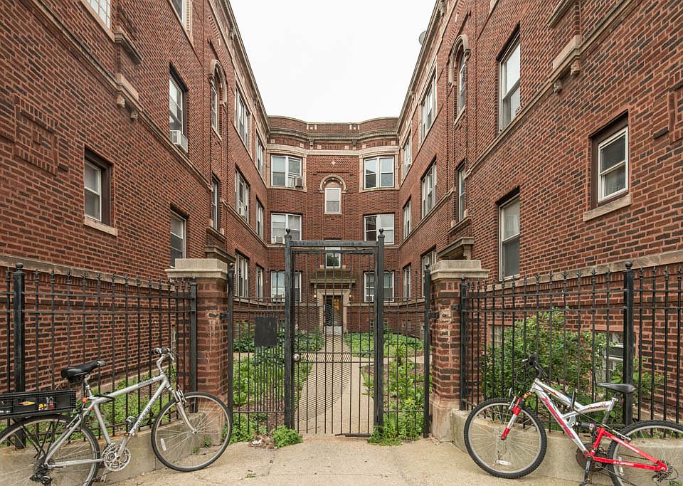 1st image of 1471 W Lawrence Ave #1