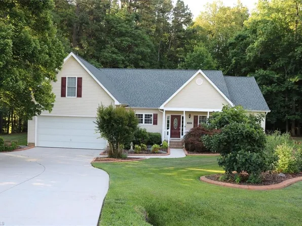 3008 Reese Pond Ct, Browns Summit, NC 27214