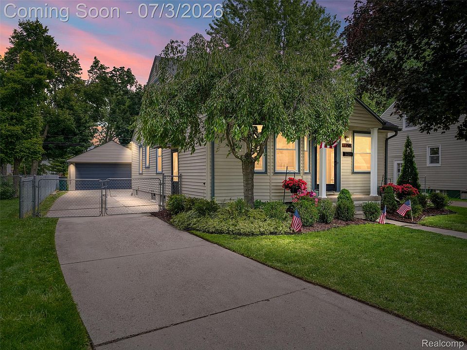 1st image of 2798 Royal Ave