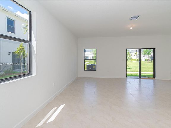 3rd image of 1166 SW 6th Ave #1166