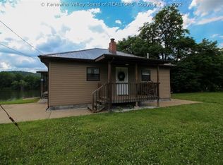 289 Old Delta Rd, Poca, WV 25159