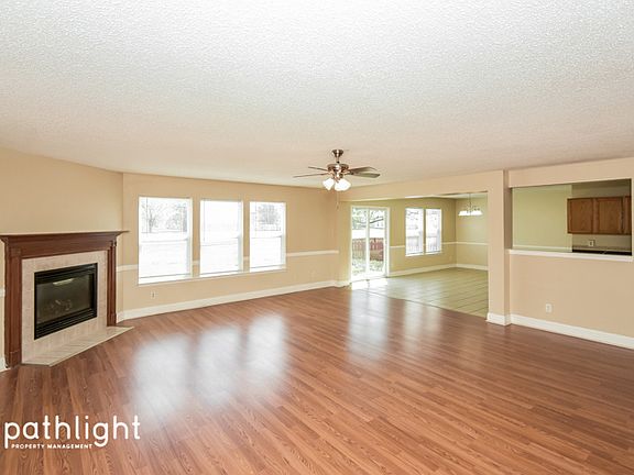 2nd image of 3221 Carica Dr