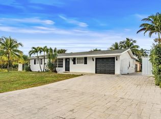 475 Forest Estate Dr, West Palm Beach, FL 33415