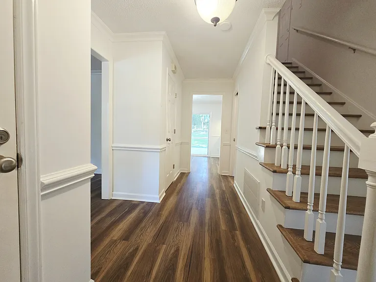 6534 Ciscayne Pl — Photo 4