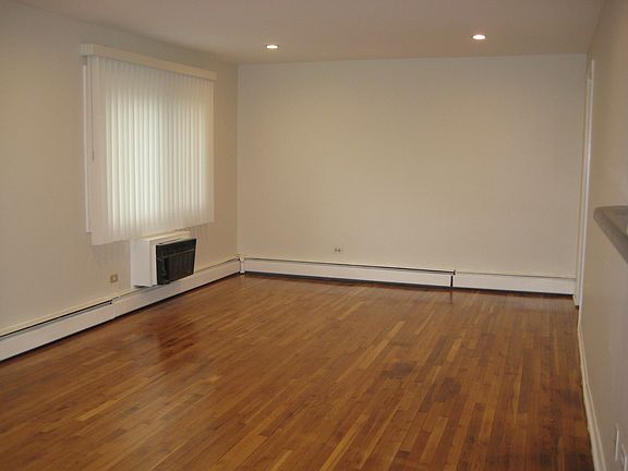3rd image of 8908 Steven Dr #104D
