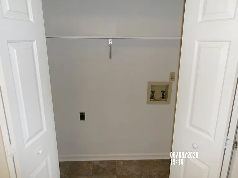 733 9th Ave NE #733 — Photo 8