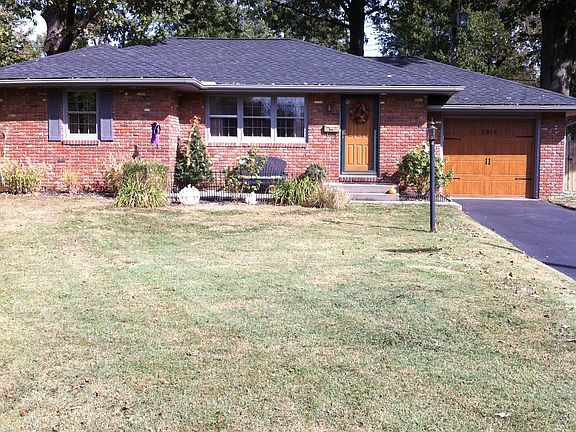 2nd image of 2814 Southeast Blvd