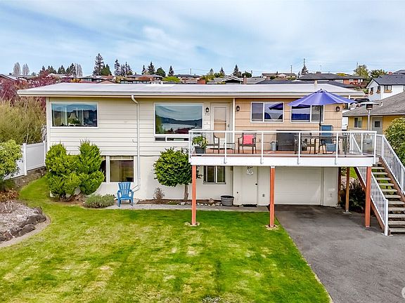 3rd image of 953 S Mountain View Avenue