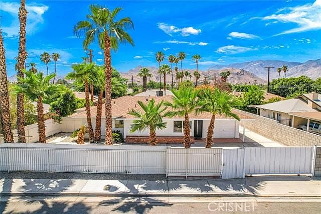 2nd image of 3831 E Camino San Miguel