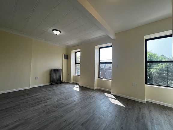 2nd image of 461 Hancock St #3B
